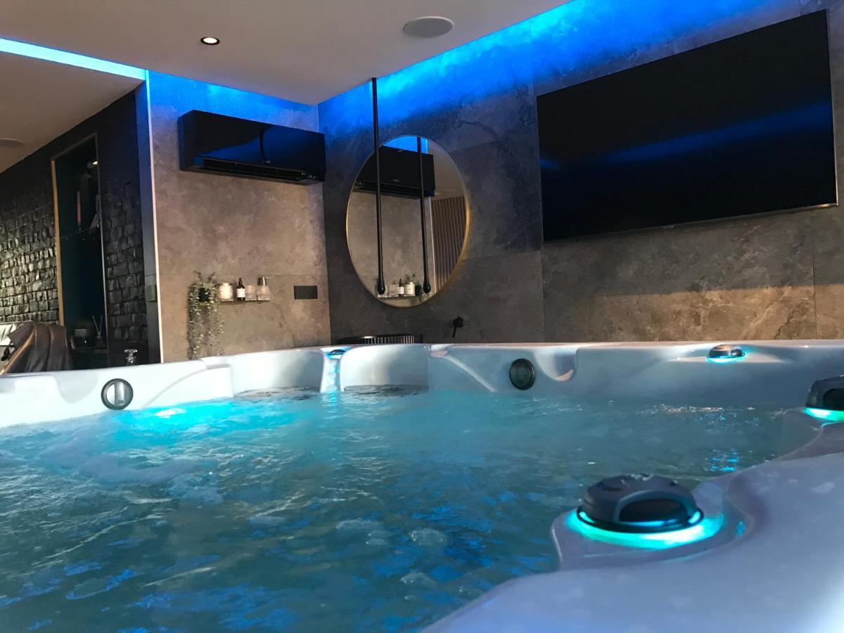 L'Odyssee Spa Seclin Luaran gambar